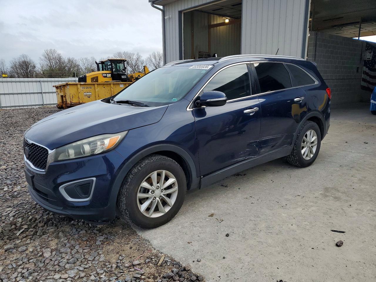2017 KIA SORENTO L, LX