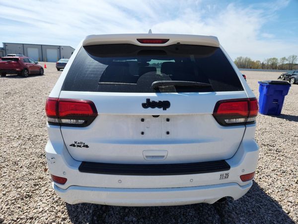 2020 JEEP GRAND CHEROKEE Laredo