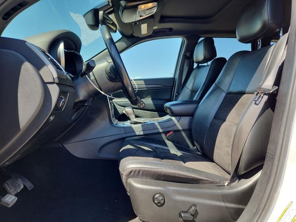 2020 JEEP GRAND CHEROKEE Laredo