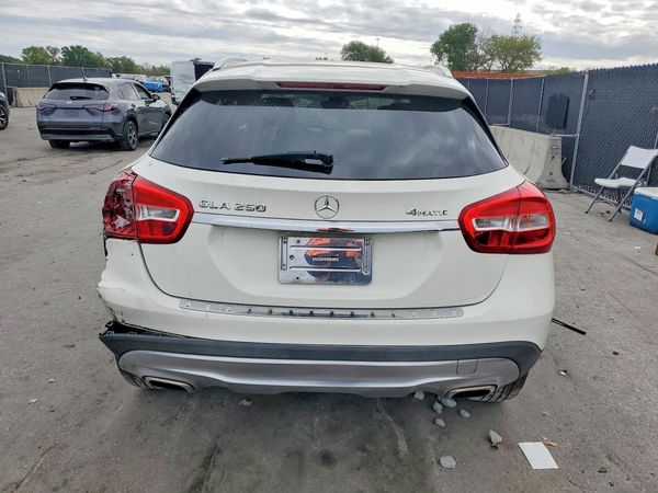 2015 MERCEDES-BENZ GLA GLA250 4-MATIC