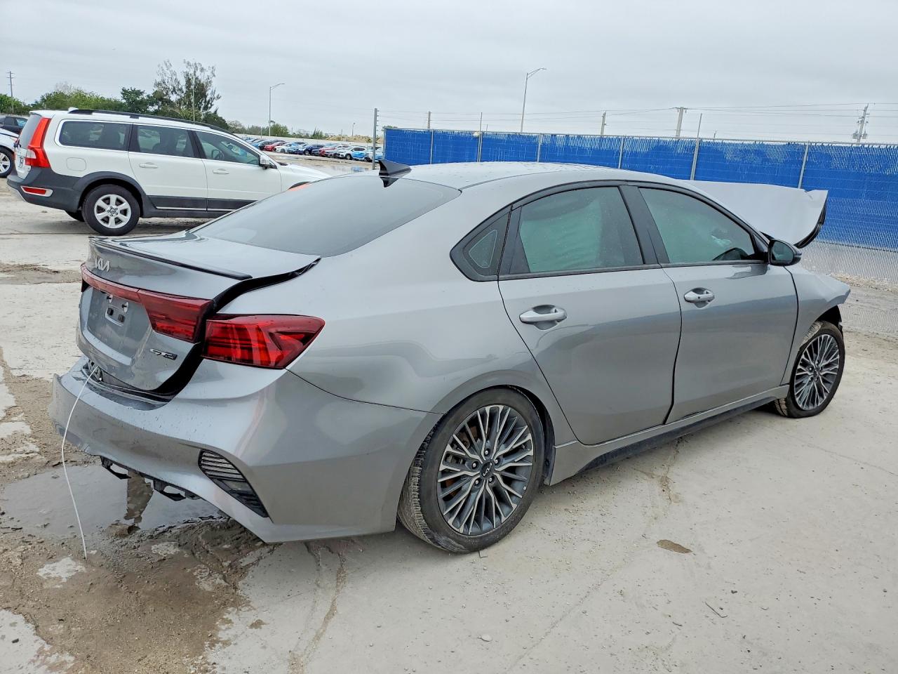 2024 KIA FORTE GT Line