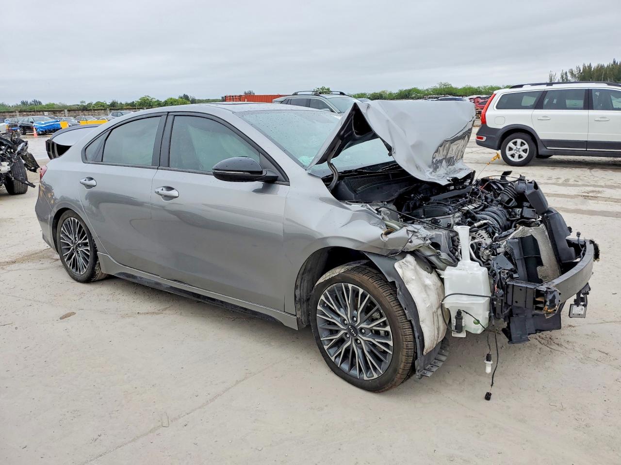 2024 KIA FORTE GT Line