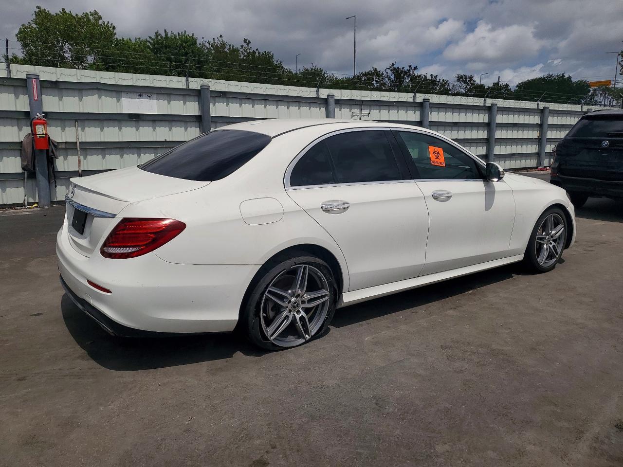 2019 MERCEDES-BENZ E E300