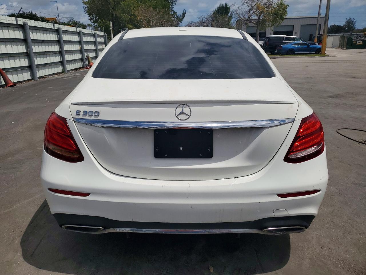 2019 MERCEDES-BENZ E E300