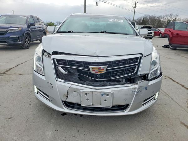 2017 CADILLAC XTS Luxury