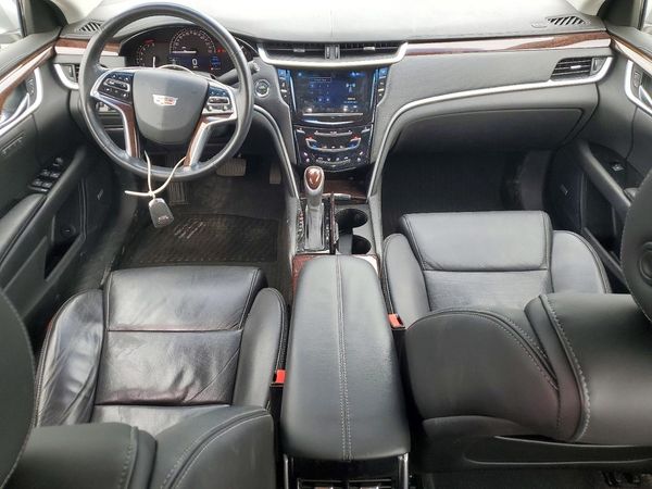 2017 CADILLAC XTS Luxury