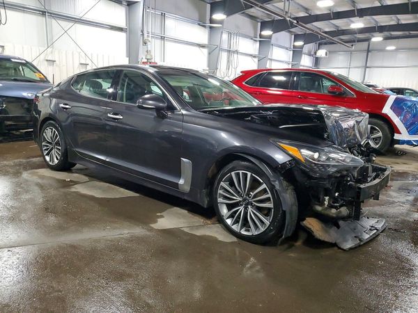 2019 KIA STINGER Base