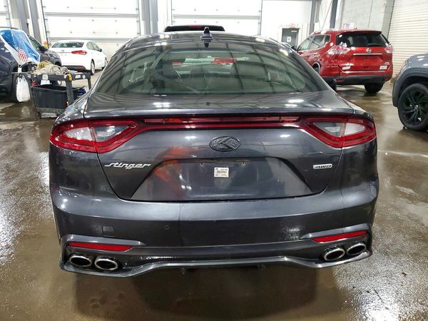 2019 KIA STINGER Base