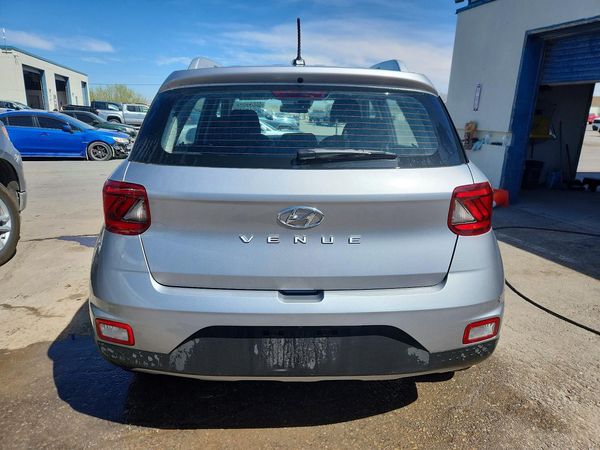 2025 HYUNDAI VENUE SEL, Limited