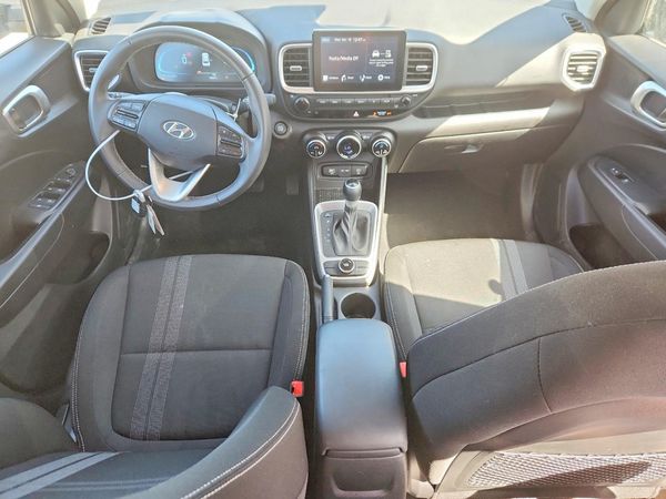 2025 HYUNDAI VENUE SEL, Limited