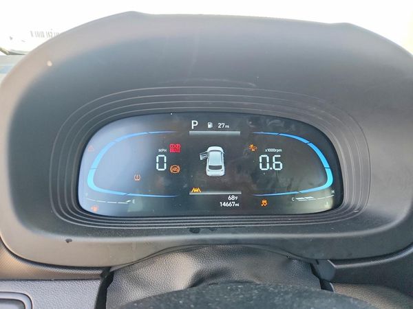 2025 HYUNDAI VENUE SEL, Limited