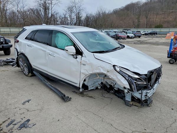 2024 CADILLAC XT5 Premium Luxury — Passenger 3/4