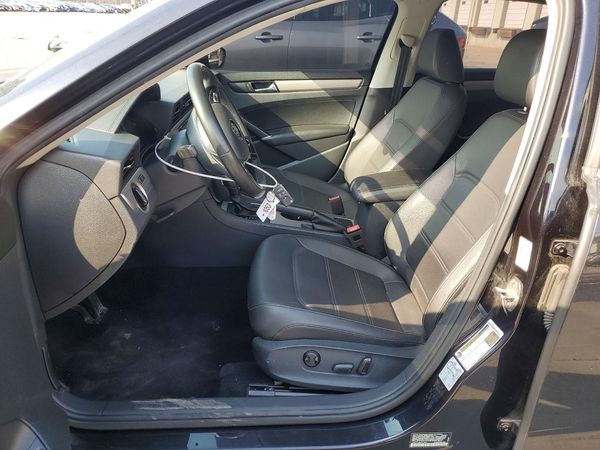 2021 VOLKSWAGEN PASSAT