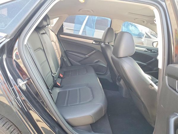 2021 VOLKSWAGEN PASSAT