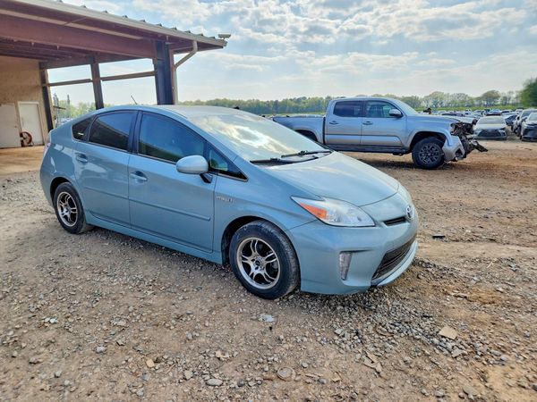 2013 TOYOTA PRIUS