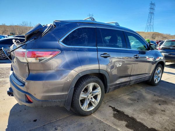 2015 TOYOTA HIGHLANDER