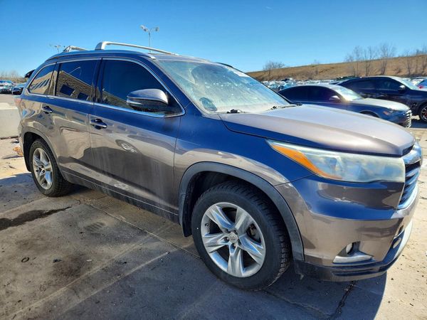 2015 TOYOTA HIGHLANDER