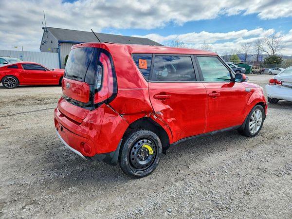 2017 KIA SOUL
