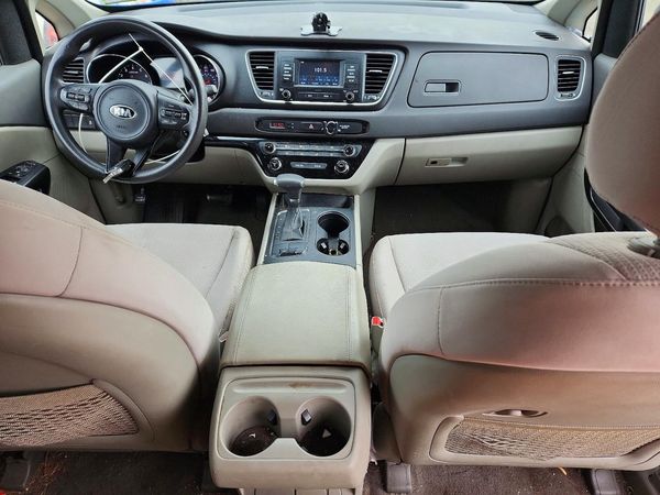 2017 KIA SEDONA