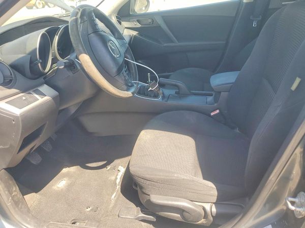 2013 MAZDA 3 Sport/GX