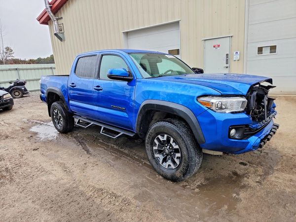 2017 TOYOTA TACOMA
