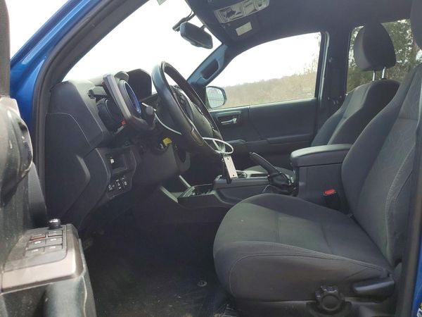 2017 TOYOTA TACOMA