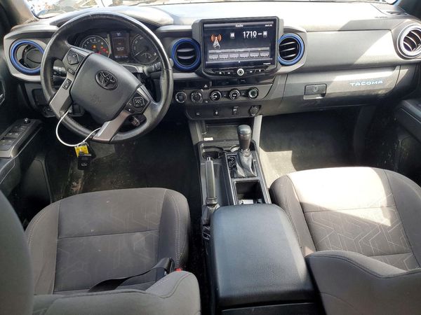 2017 TOYOTA TACOMA