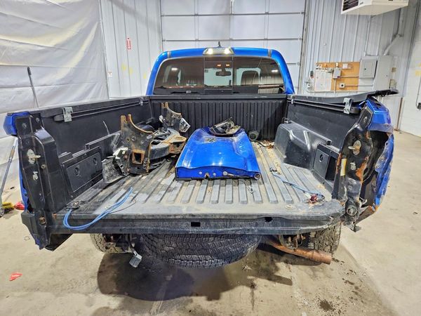 2017 TOYOTA TACOMA