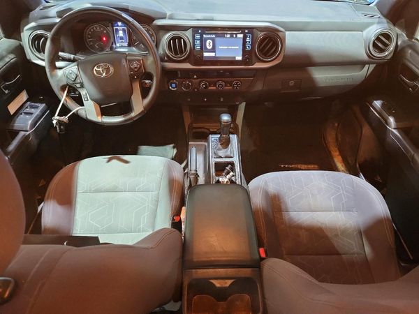 2017 TOYOTA TACOMA