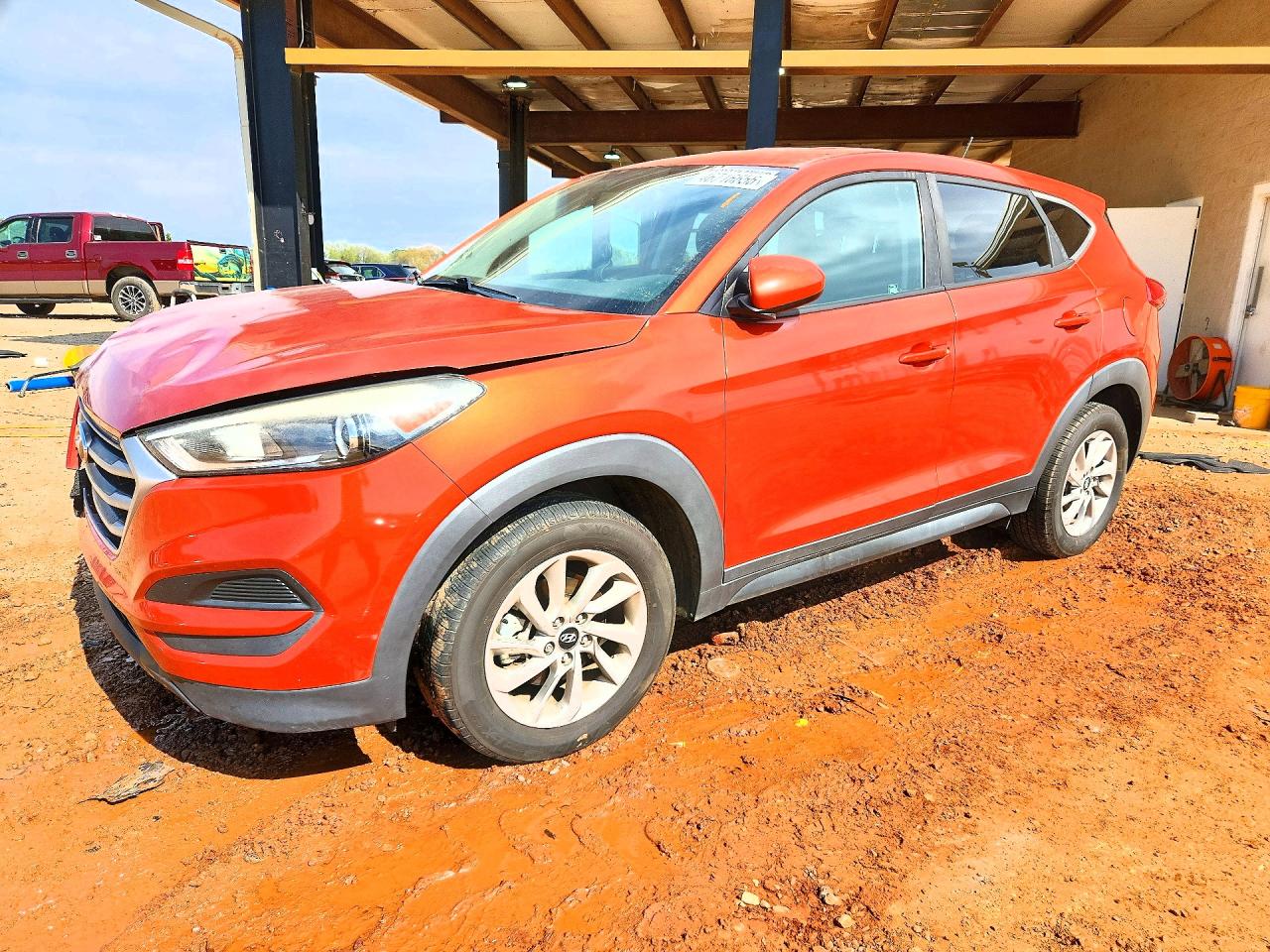 2017 HYUNDAI TUCSON SE (no options)