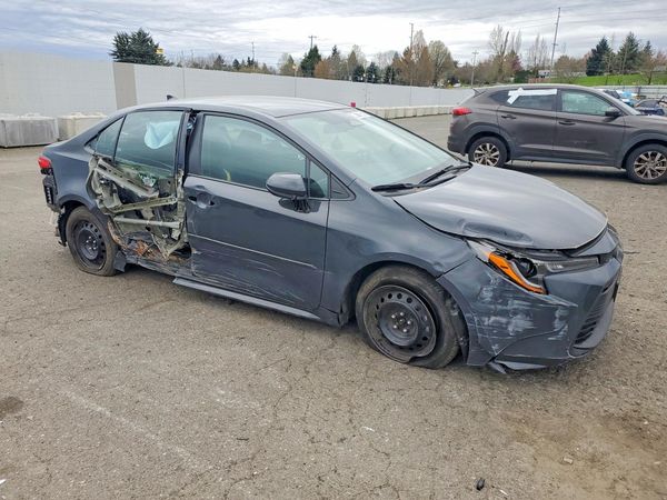 2024 TOYOTA COROLLA — Passenger 3/4