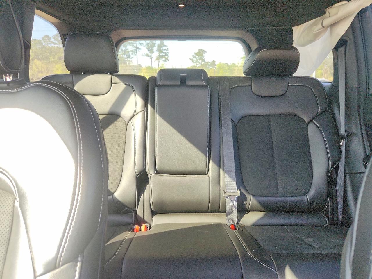 2025 JEEP GRAND CHEROKEE Laredo, Altitude