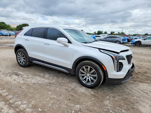 2022 CADILLAC XT4 Premium Luxury