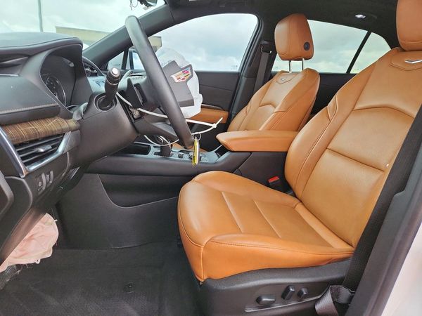 2022 CADILLAC XT4 Premium Luxury