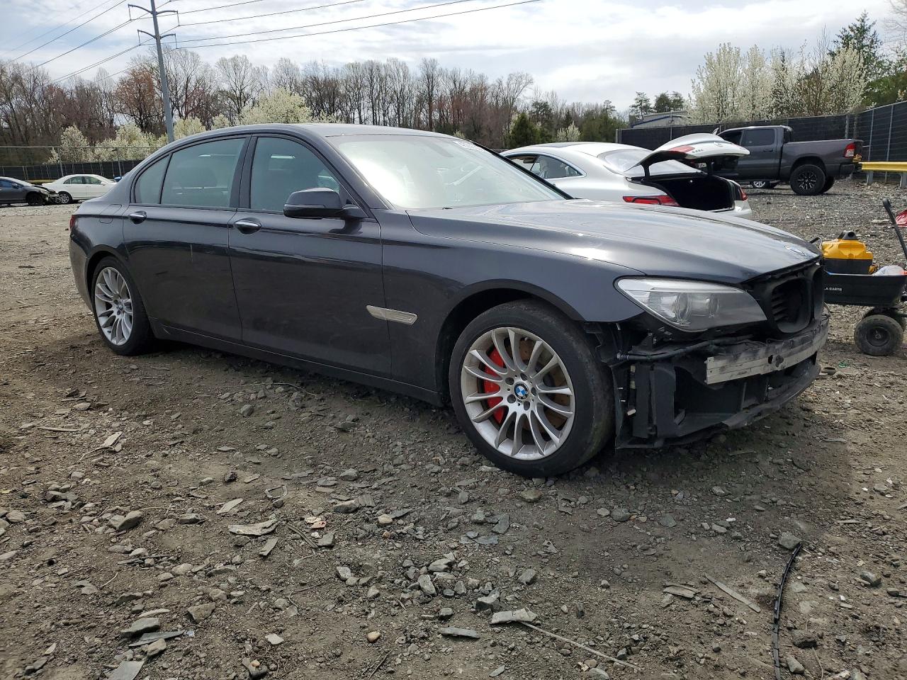 2013 BMW 750