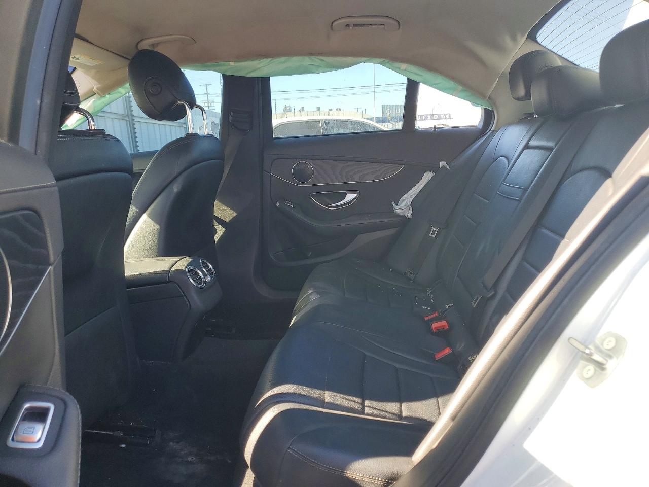 2016 MERCEDES-BENZ C C300