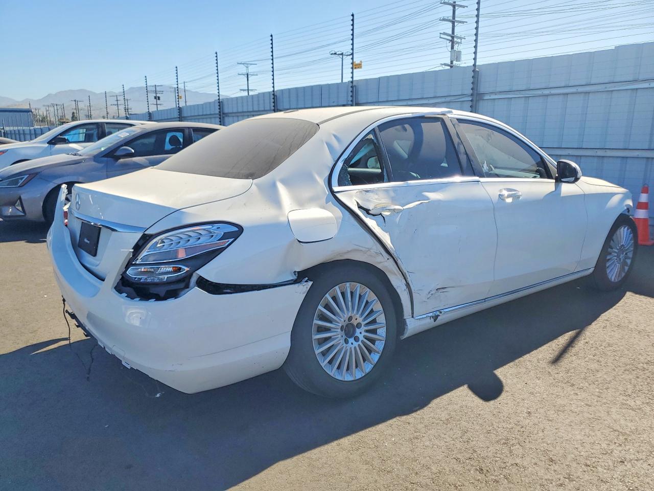 2016 MERCEDES-BENZ C C300