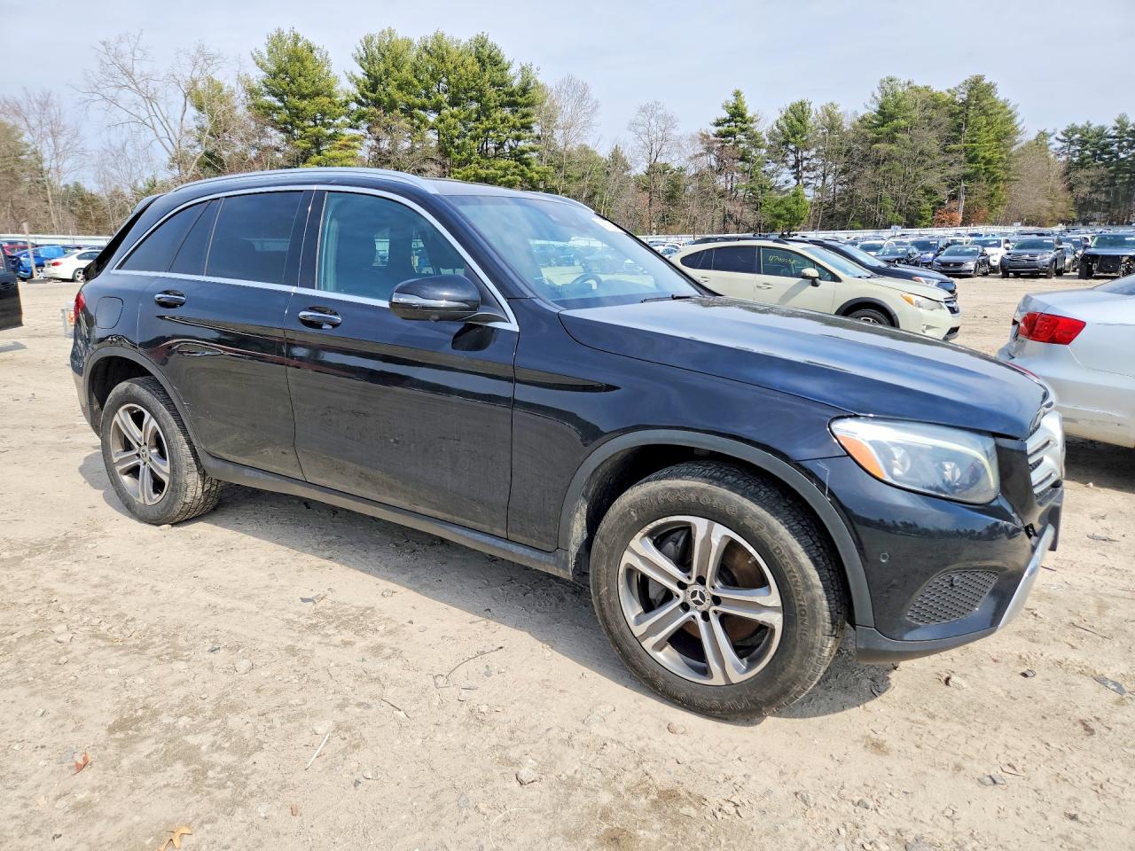 2019 MERCEDES-BENZ GLC
