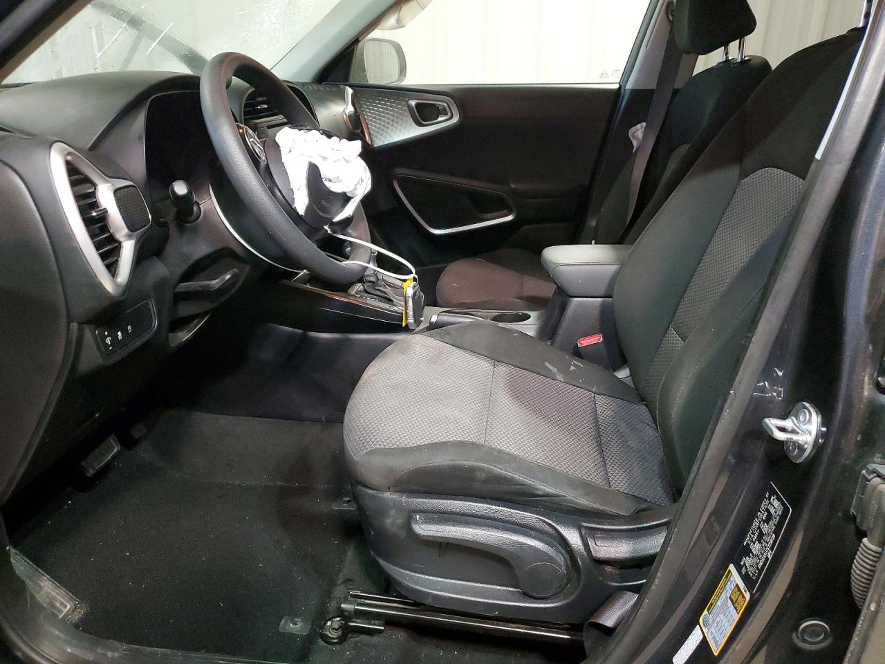 2025 KIA SOUL LX, S
