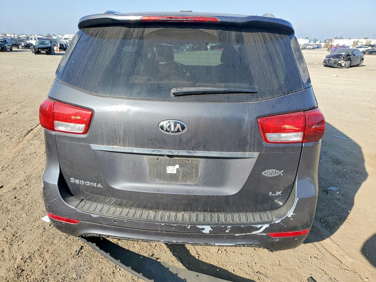 2016 KIA SEDONA LX - Middle-low
