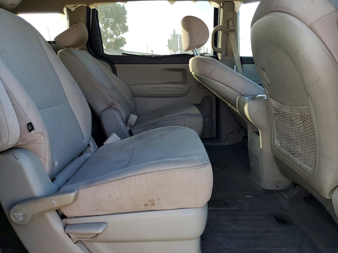 2016 KIA SEDONA LX - Middle-low