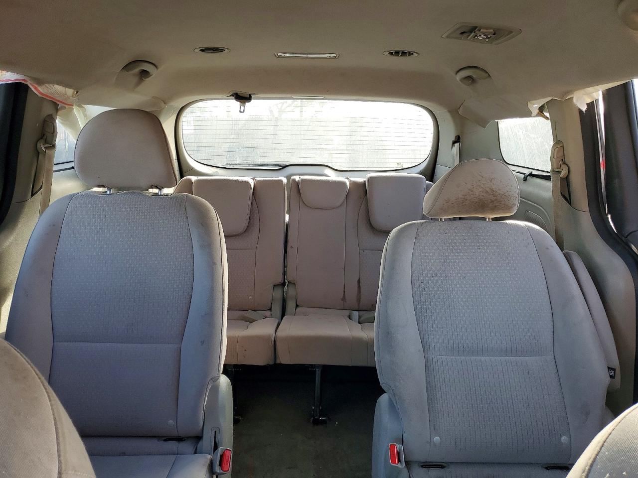 2016 KIA SEDONA LX - Middle-low