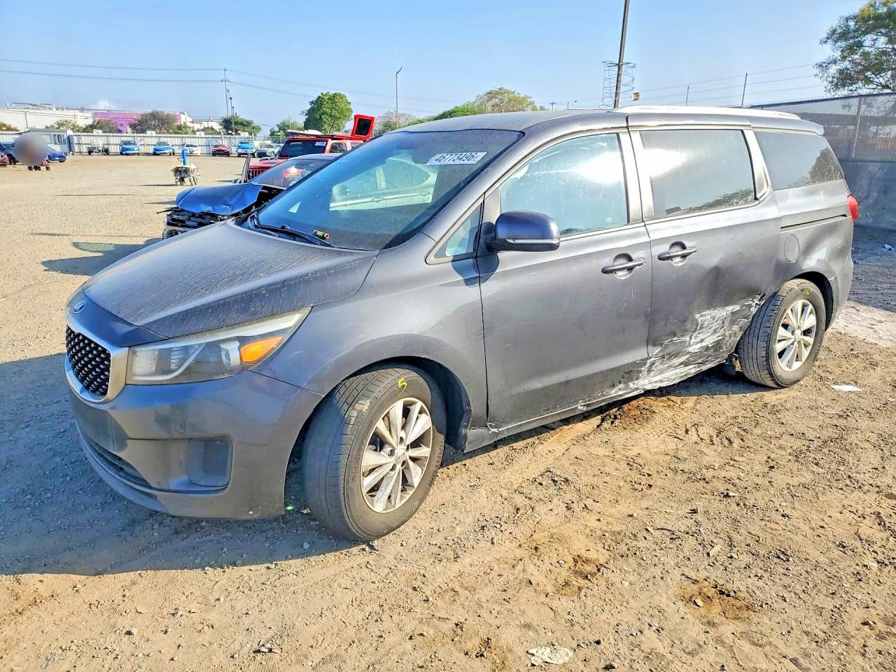 2016 KIA SEDONA LX - Middle-low