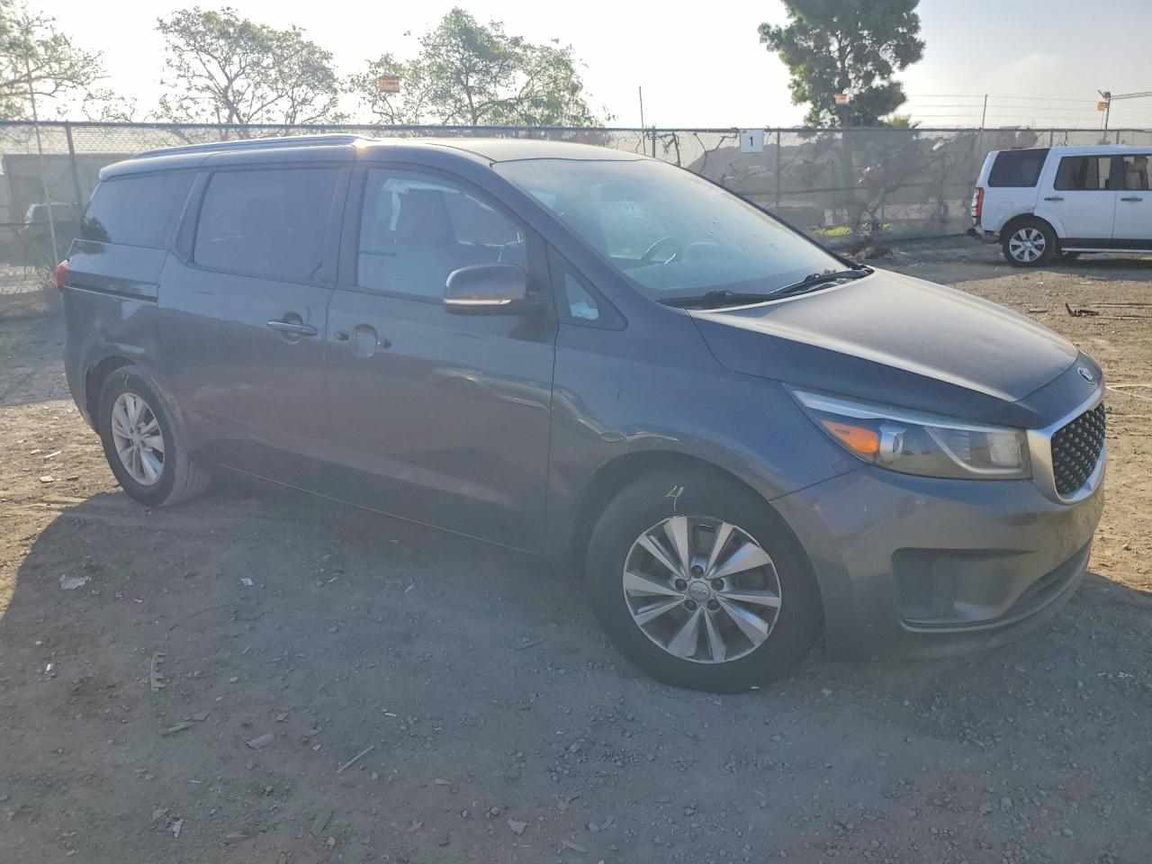 2016 KIA SEDONA LX - Middle-low