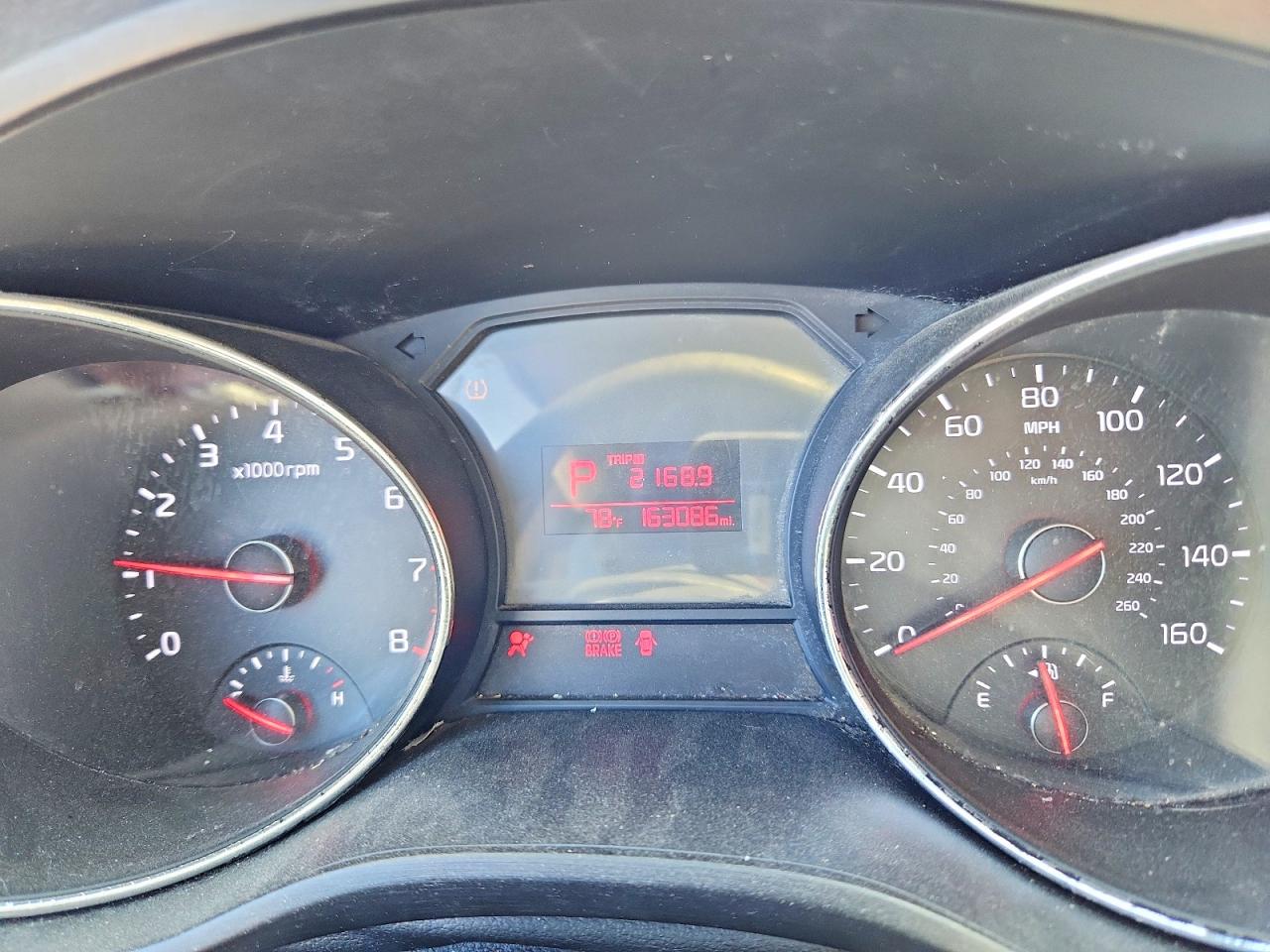 2016 KIA SEDONA LX - Middle-low