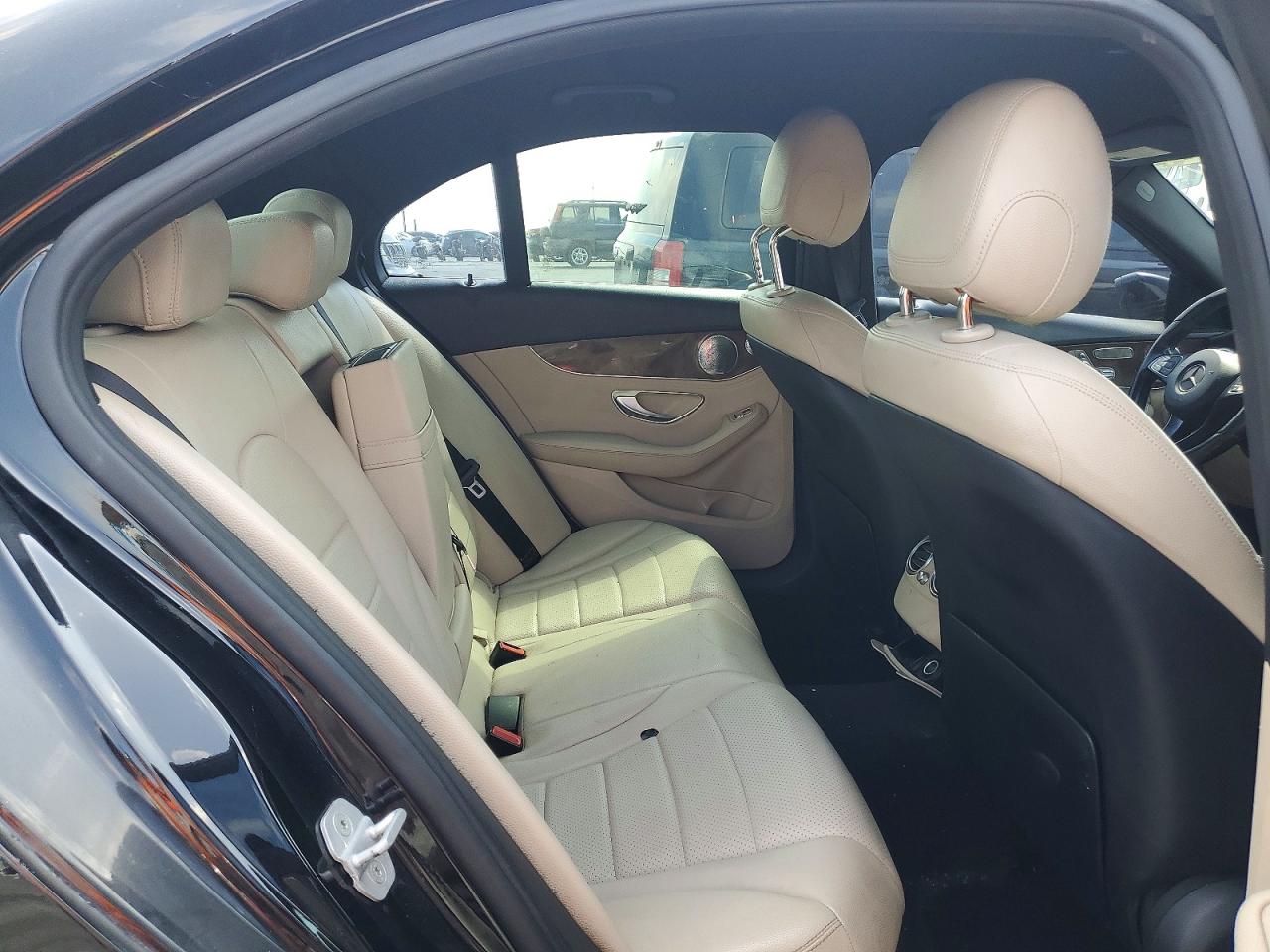 2015 MERCEDES-BENZ C Base