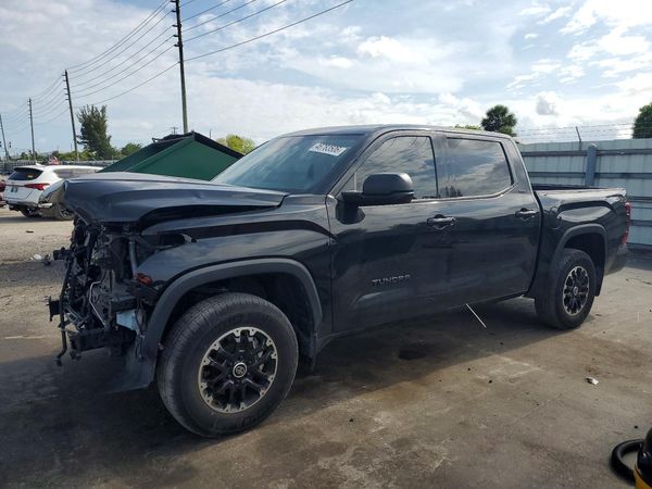2023 TOYOTA TUNDRA SR5