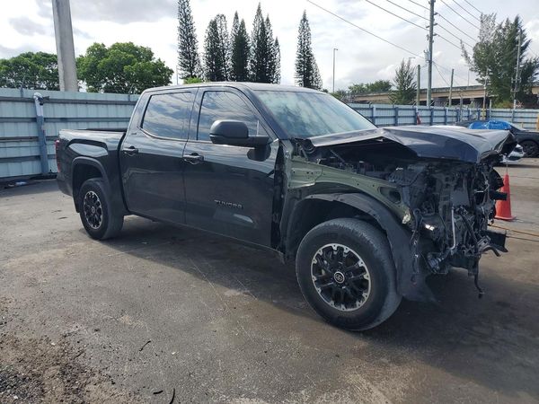 2023 TOYOTA TUNDRA SR5