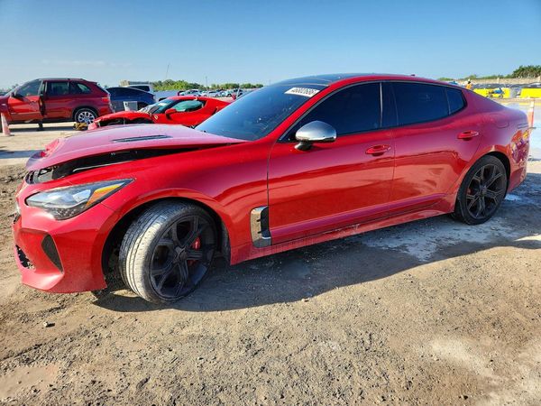 2018 KIA STINGER GT1