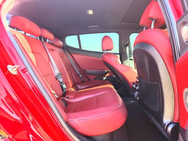 2018 KIA STINGER GT1